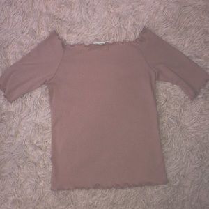 Super cute ribbed top!